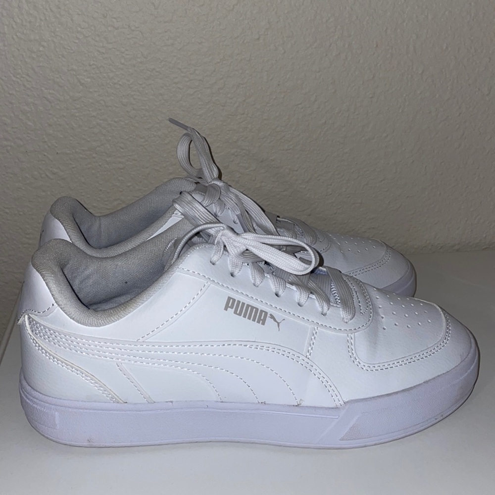 White puma shoes size 7